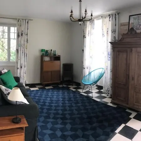 Stunning 5-bed House In