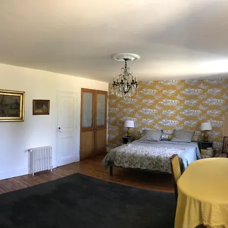 Stunning 5-bed House In