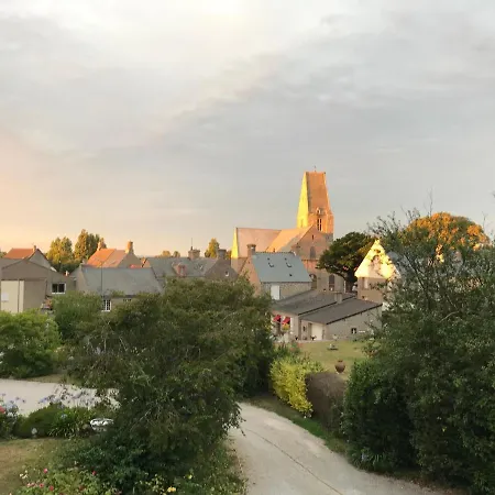 Stunning 5-bed House In Montfarville