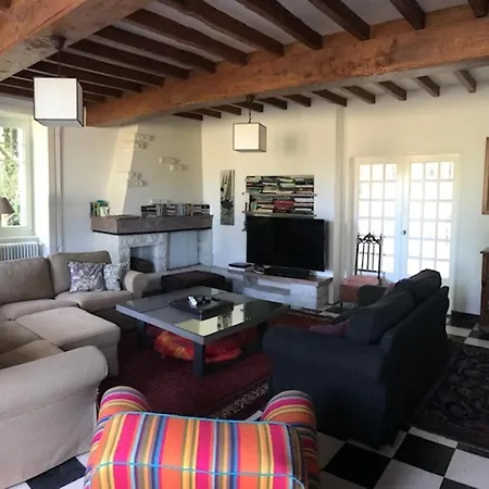 Stunning 5-bed House In